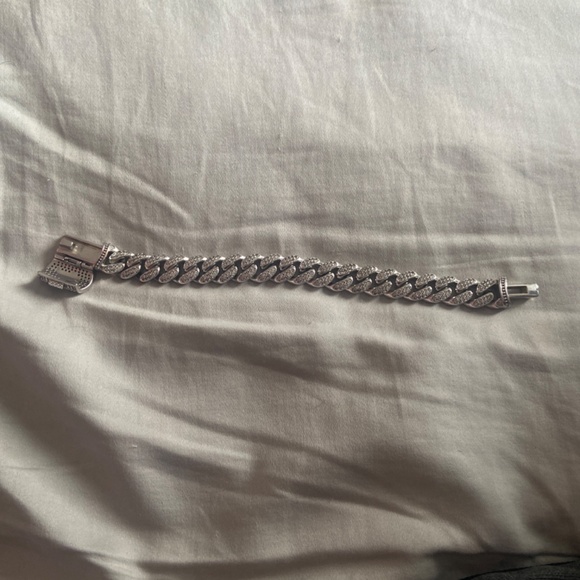 GLD Bracelet - Picture 2 of 2